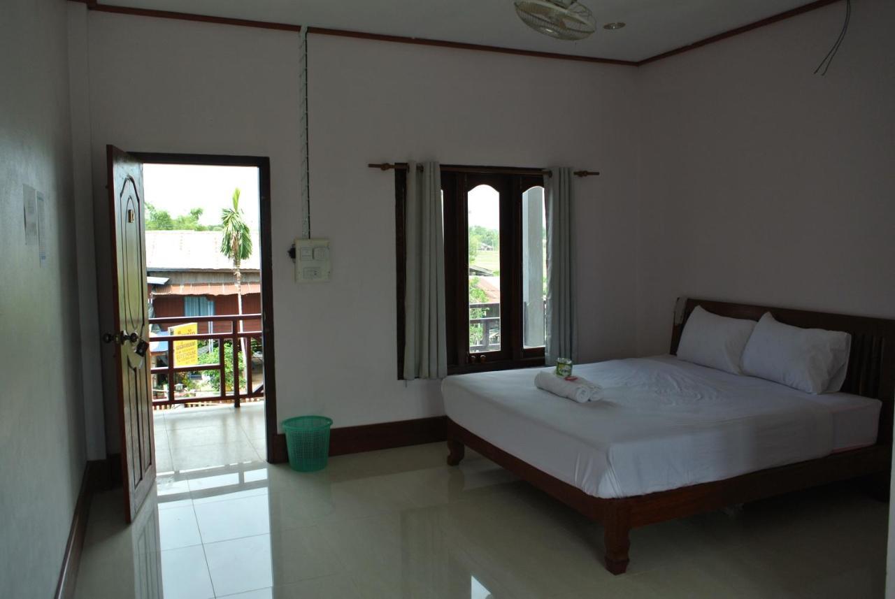 Mama Leurth Sunset Guesthouse Don Det Room photo