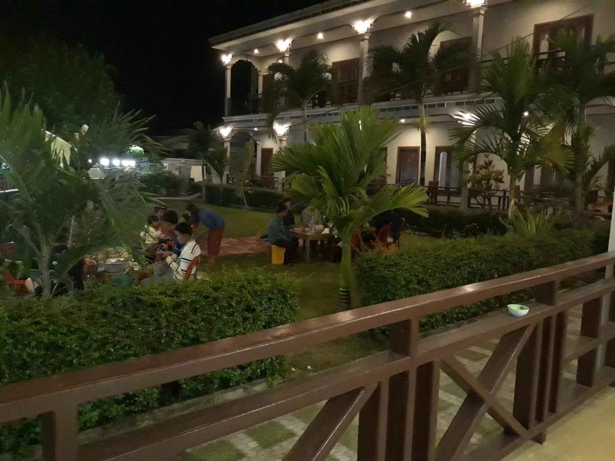 Mama Leurth Sunset Guesthouse Don Det Exterior photo