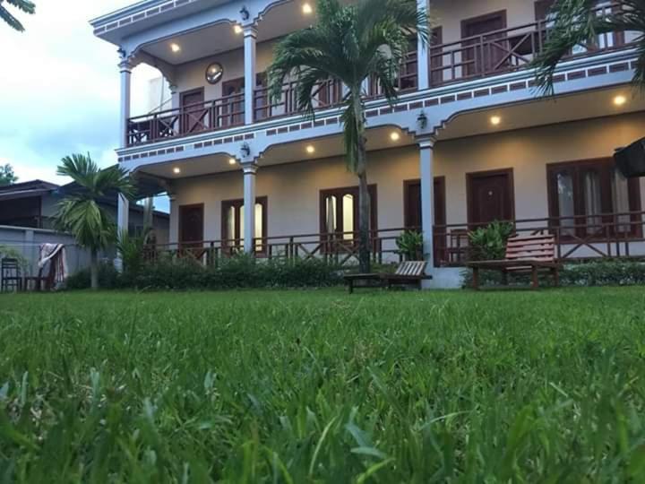 Mama Leurth Sunset Guesthouse Don Det Exterior photo